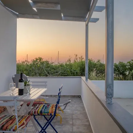 Arezina's * Vromolithos