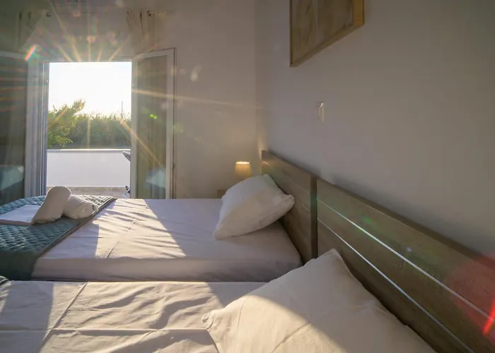 Arezina's Vromolithos